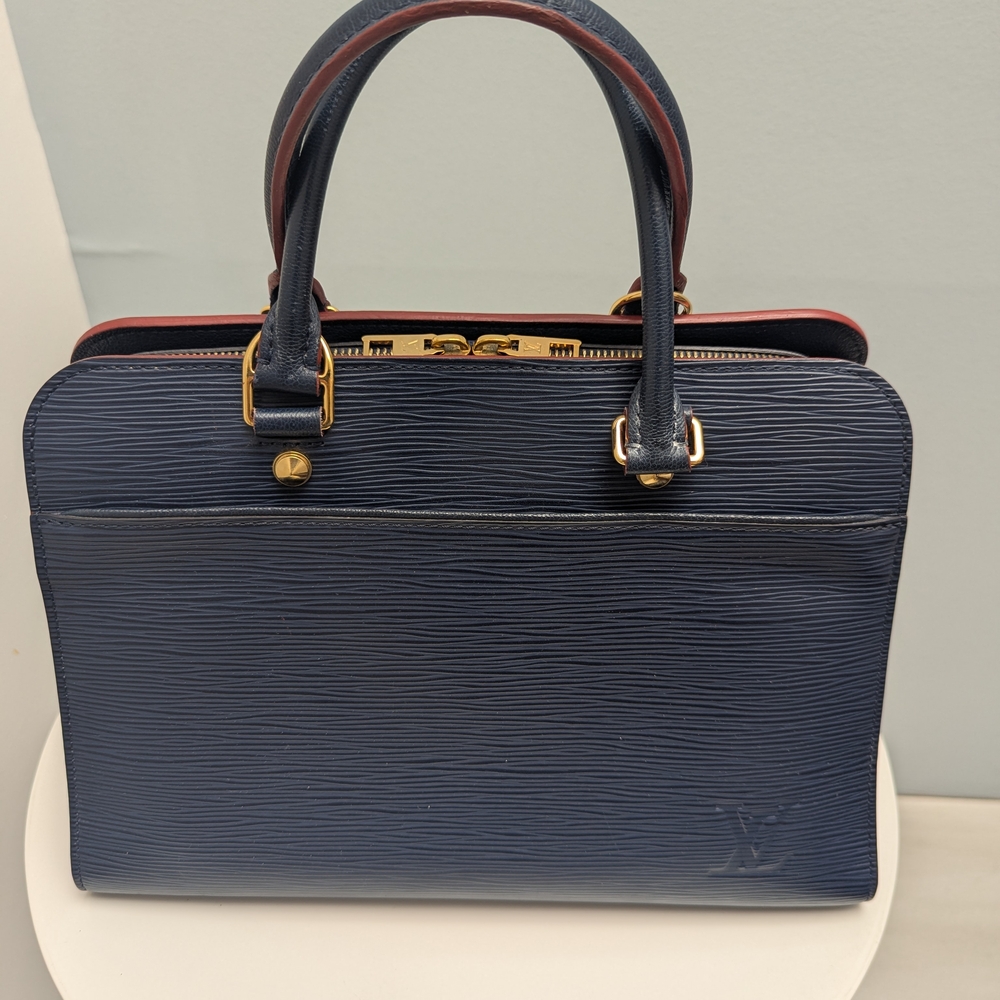 Louis Vuitton Epi Vaneau MM Marine Rouge